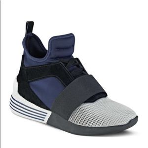 Kendall & Kylie sneakers